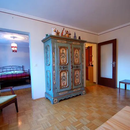 Centrum - Steinbock Целль-ам-Зе