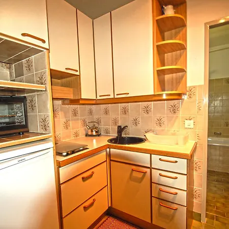 Centrum - Steinbock Целль-ам-Зе